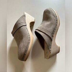 Maguba Suede leather clogs size 40  US size 8.5 tan